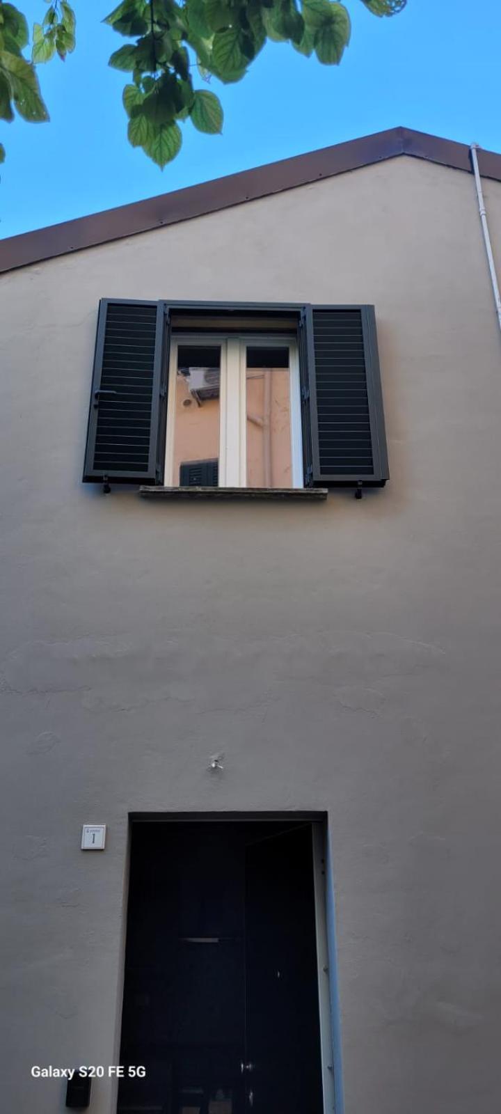 Una dimora intera senza cucina con parcheggio interno Livorno Esterno foto
